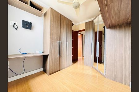 Casa à venda com 140m², 3 quartos e 2 vagas