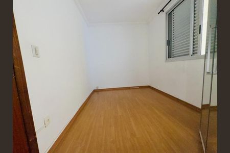 Casa à venda com 3 quartos, 140m² em Heliópolis, Belo Horizonte