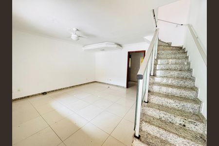 Casa à venda com 140m², 3 quartos e 2 vagas