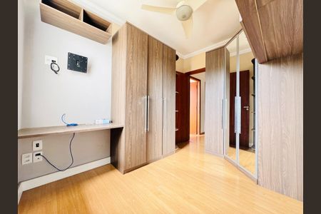 Casa à venda com 140m², 3 quartos e 2 vagas