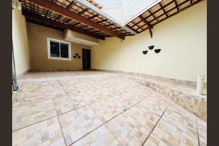 Casa à venda com 140m², 3 quartos e 2 vagas