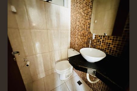 Casa à venda com 3 quartos, 140m² em Heliópolis, Belo Horizonte