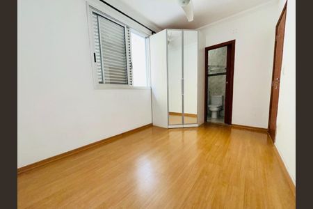Casa à venda com 3 quartos, 140m² em Heliópolis, Belo Horizonte