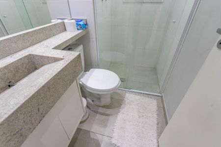 Apartamento à venda com 44m², 2 quartos e 1 vaga Apartamento à venda com 44m², 2 quartos e 1 vagaBanheiro
