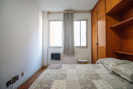 Quarto 1 de apartamento à venda com 2 quartos, 48m² em Tijuca, Rio de Janeiro