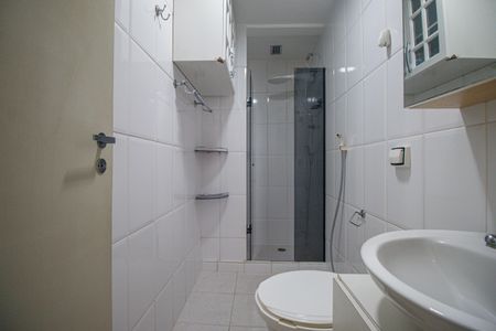 Banheiro de apartamento à venda com 2 quartos, 48m² em Tijuca, Rio de Janeiro