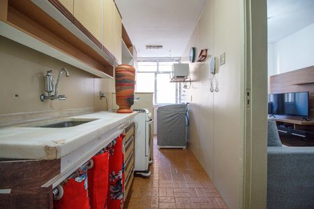 Apartamento à venda com 48m², 2 quartos e sem vaga Apartamento à venda com 48m², 2 quartos e sem vagaCozinha