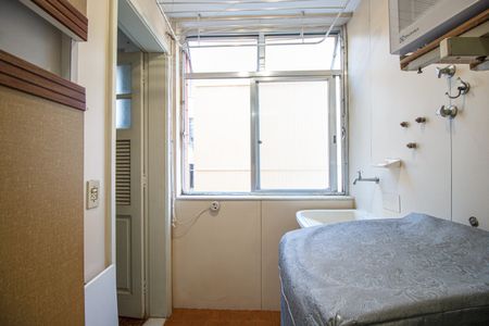 Apartamento à venda com 48m², 2 quartos e sem vaga Apartamento à venda com 48m², 2 quartos e sem vagaÁrea de Serviço