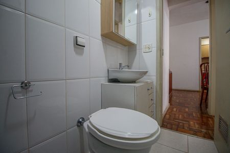 Apartamento à venda com 48m², 2 quartos e sem vaga Apartamento à venda com 48m², 2 quartos e sem vagaBanheiro