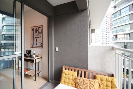 Apartamento para alugar com 28m², 1 quarto e sem vagaVaranda
