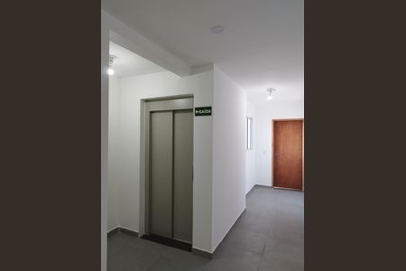 Apartamento à venda com 37m², 2 quartos e sem vagaÁrea comum