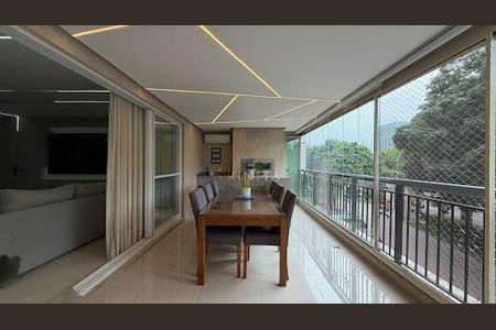 Apartamento à venda com 193m², 4 quartos e 3 vagas