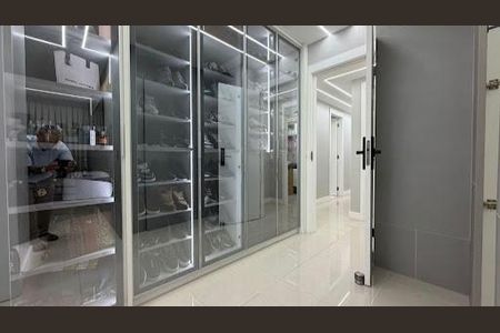 Apartamento à venda com 193m², 4 quartos e 3 vagas
