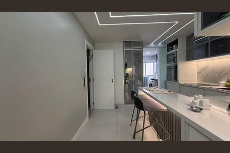 Apartamento à venda com 193m², 4 quartos e 3 vagas