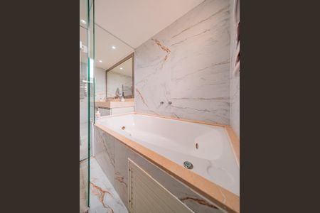 Apartamento à venda com 202m², 3 quartos e 3 vagas
