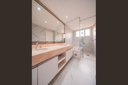 Apartamento à venda com 202m², 3 quartos e 3 vagas
