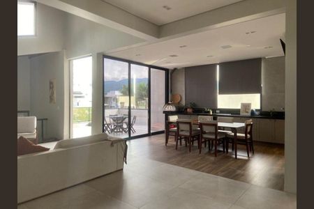 Casa à venda com 4 quartos, 340m² em Jardim Samambaia, Jundiaí