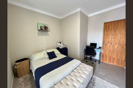 Casa à venda com 2 quartos, 120m² em Vila Iorio, São Paulo