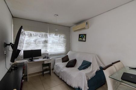 Sala de apartamento à venda com 2 quartos, 72m² em Nonoai, Porto Alegre