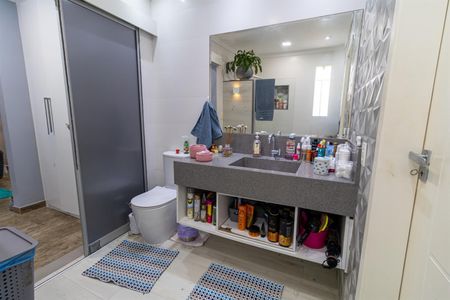 Casa de condomínio à venda com 200m², 3 quartos e sem vaga