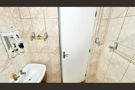 Casa à venda com 230m², 5 quartos e 3 vagasBanheiro 2