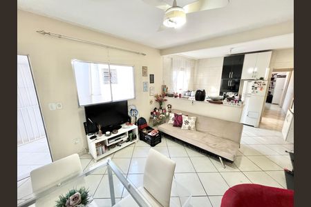 Casa à venda com 230m², 5 quartos e 3 vagasSala/Cozinha