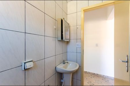 Casa para alugar com 80m², 2 quartos e 1 vaga Casa para alugar com 80m², 2 quartos e 1 vagaBanheiro