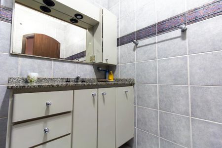 Casa à venda com 262m², 3 quartos e 5 vagasBanheiro 2