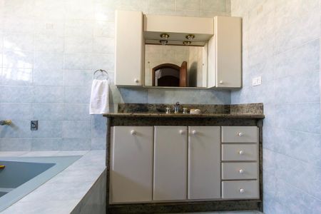 Casa à venda com 262m², 3 quartos e 5 vagasBanheiro 1