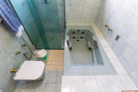 Casa à venda com 262m², 3 quartos e 5 vagasBanheiro 1