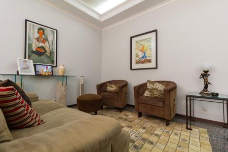 Casa à venda com 262m², 3 quartos e 5 vagasSala