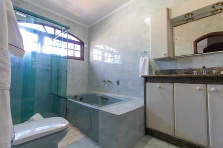 Casa à venda com 262m², 3 quartos e 5 vagasBanheiro 1