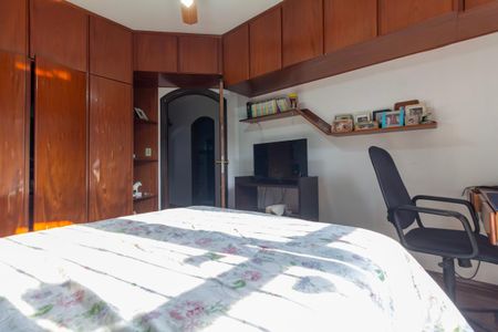 Casa à venda com 262m², 3 quartos e 5 vagasQuarto 2