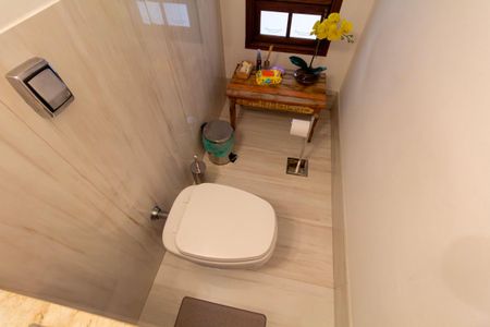 Casa à venda com 262m², 3 quartos e 5 vagasLavabo 1