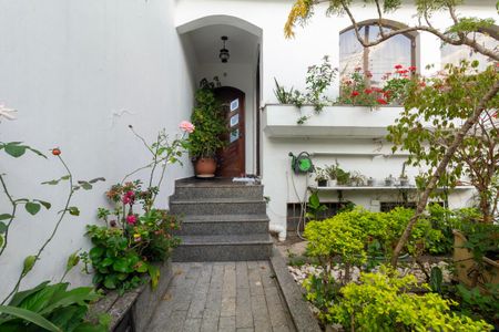 Casa à venda com 262m², 3 quartos e 5 vagasFachada Interna
