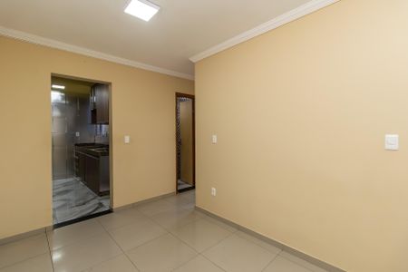 Sala de apartamento para alugar com 2 quartos, 75m² em Elizabeth (justinópolis), Ribeirão das Neves