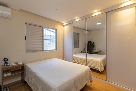 Apartamento à venda com 140m², 3 quartos e 2 vagas Apartamento à venda com 140m², 3 quartos e 2 vagasQuarto 3