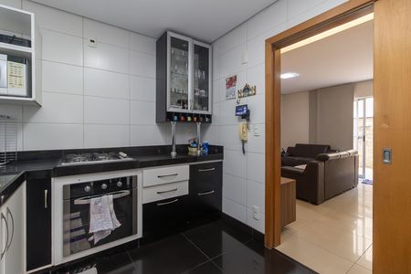 Apartamento à venda com 140m², 3 quartos e 2 vagas Apartamento à venda com 140m², 3 quartos e 2 vagasCozinha