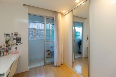 Apartamento à venda com 140m², 3 quartos e 2 vagas Apartamento à venda com 140m², 3 quartos e 2 vagasQuarto 2