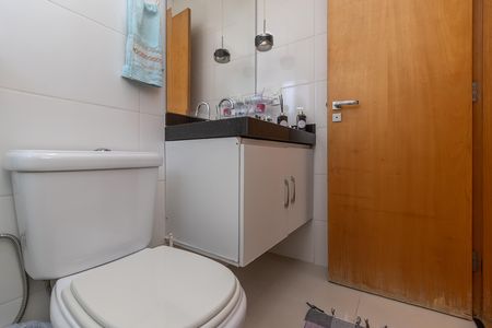 Apartamento à venda com 140m², 3 quartos e 2 vagas Apartamento à venda com 140m², 3 quartos e 2 vagasBanheiro da Suíte