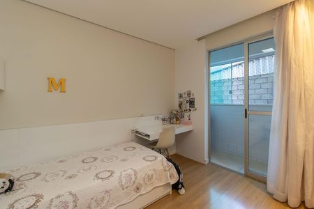 Apartamento à venda com 140m², 3 quartos e 2 vagas Apartamento à venda com 140m², 3 quartos e 2 vagasQuarto 2