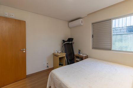 Apartamento à venda com 140m², 3 quartos e 2 vagas Apartamento à venda com 140m², 3 quartos e 2 vagasQuarto 3