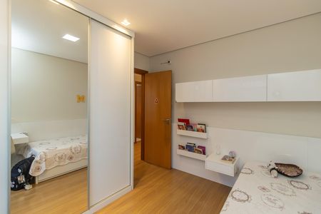 Apartamento à venda com 140m², 3 quartos e 2 vagas Apartamento à venda com 140m², 3 quartos e 2 vagasQuarto 2