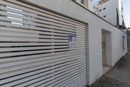 Apartamento à venda com 140m², 3 quartos e 2 vagas Apartamento à venda com 140m², 3 quartos e 2 vagasPlaca QuintoAndar JJWL-26