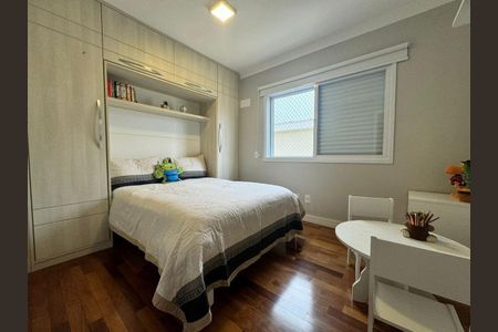 Casa de Condomínio à venda com 4 quartos, 258m² em Jardim Prudência, São Paulo