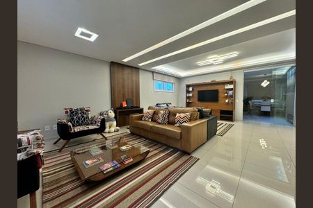 Casa de Condomínio à venda com 4 quartos, 258m² em Jardim Prudência, São Paulo