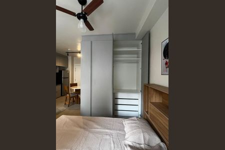 Apartamento à venda com 32m², 1 quarto e sem vaga