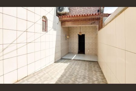 Casa para alugar com 75m², 2 quartos e 1 vaga Casa para alugar com 75m², 2 quartos e 1 vagaGaragem