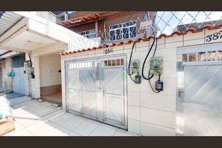 Casa para alugar com 75m², 2 quartos e 1 vaga Casa para alugar com 75m², 2 quartos e 1 vagaFachada