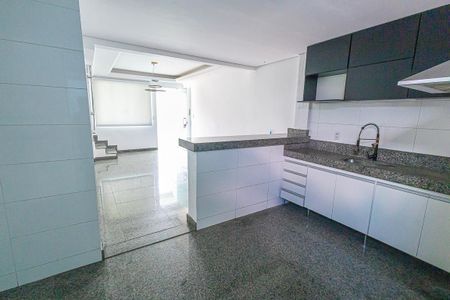 Casa à venda com 90m², 2 quartos e 1 vagacozinha
